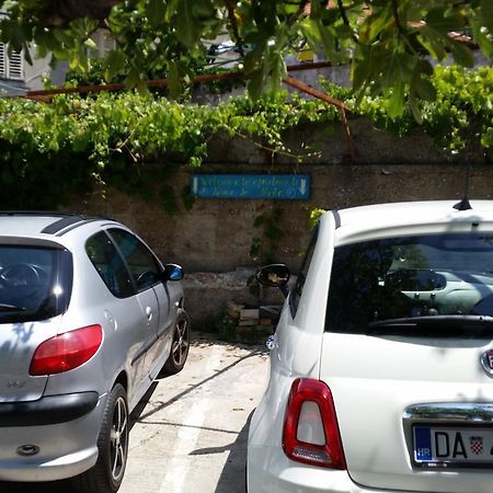 Studio Toma With Private Parking Place Sibenik Exterior photo